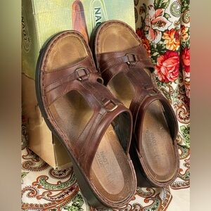 Naot Brown Leather Women’s Sandal sz 40 / 9 Fiona